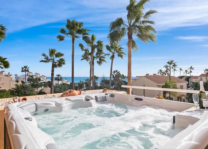Malibu Sea View Penthouse With Jacuzzi By Costarentals - Ref 244